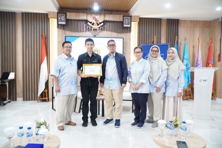 Kuliah Pakar oleh Assoc. Prof. Dr. Muhammad Kamil Che Hasan